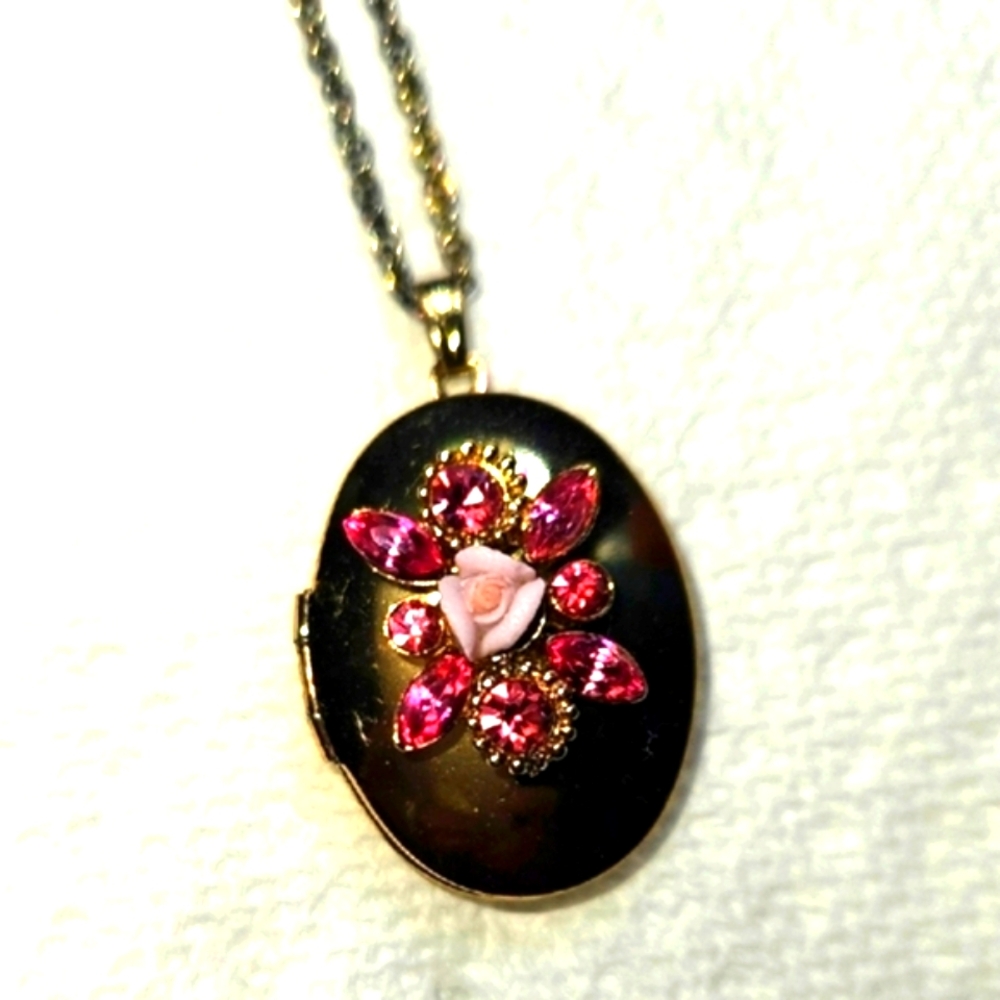 Elegant Gold and Pink Floral Locket Necklace